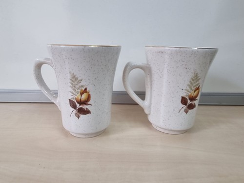 Vintage kernewek pottery - 2x,