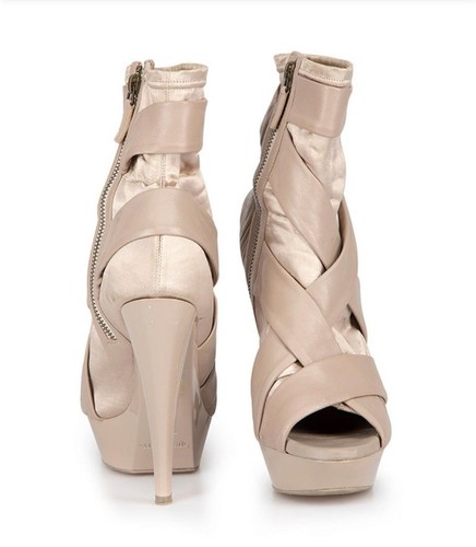 Burberry runway nude leather - burberry,