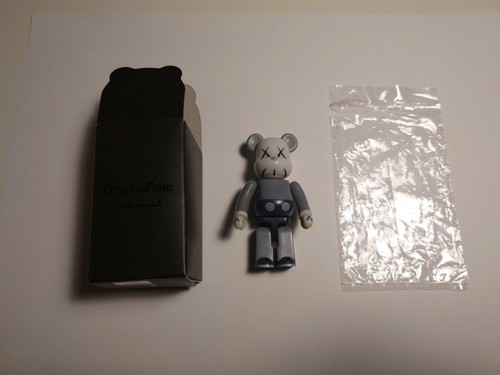 Bearbrick rbrick 100 kaws - 100%,
