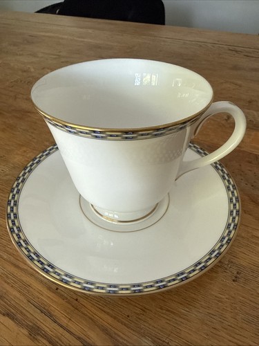 Royal worcester vintage - royal,