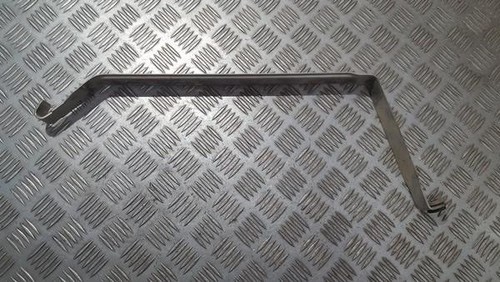 Retaining strap tank straps - ,