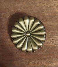 Imperial Seal of Japan Metal Enamel Pin Badge Brooch Japanese Chrysanthemum Gift