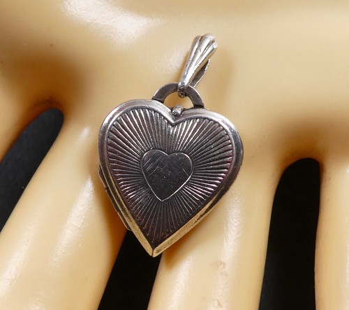 Vintage love heart locket - love,