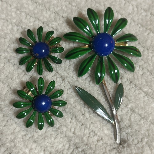 Vintage metal flower daisy - vintage,