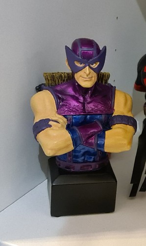 Hawkeye mini bust - mini-bust,