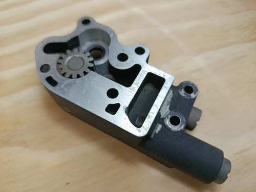 Oem genuine oil pump - genuine, case
