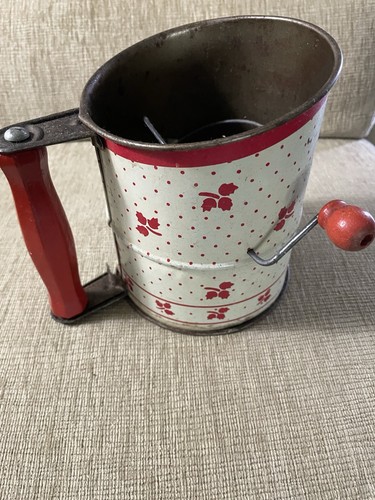 Vtg flour sifter - vtg,