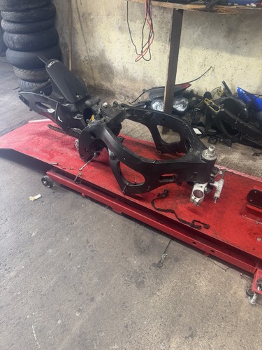 Gsxr 600 750 frame swing - gsxr, frame,swing