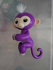 WowWee Fingerlings Pet Baby Monkey - Purple