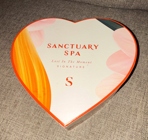 Sanctuary spa signature lost - sanctuary,