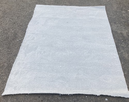 Light grey carpet off - light,
