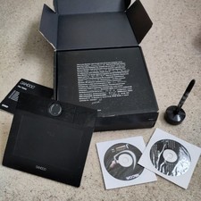 Wacom Bamboo MTE-450/K0-B USB Graphic Pen Tablet, BOXED with ACCESORIES. 