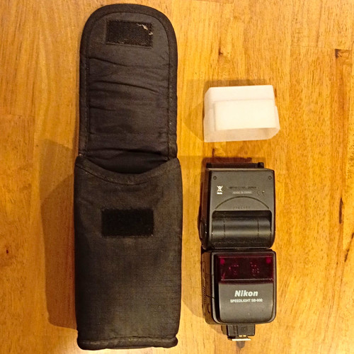 Nikon speedlight 600 - sb-600, shoe