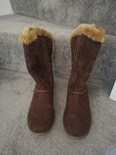 Brown suede fur boots size 6