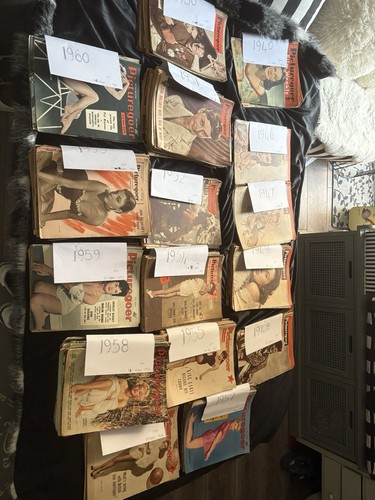 387 copies magazines - copies,