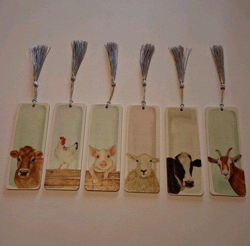Langs wooden farm - farm, book