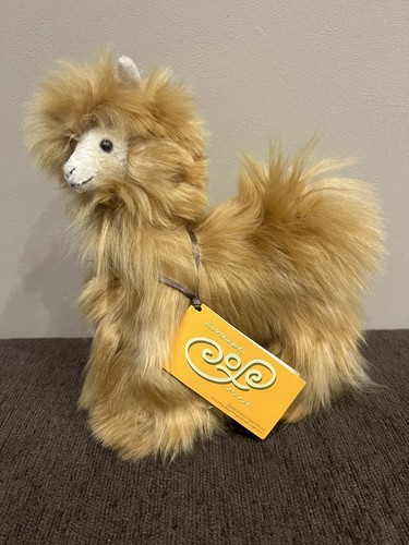 Alpaca stuffed animal - stuffed, /