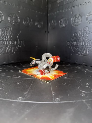 Bakugan sega toys pyrus helios - toys,