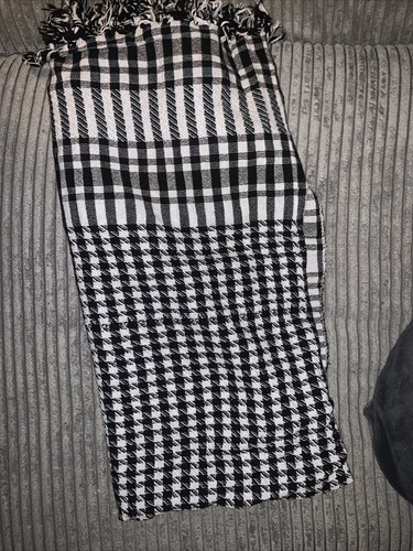 Black and white arabic scarf - arabic,