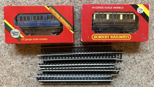 Hornby gauge coaches r212 - hornby,