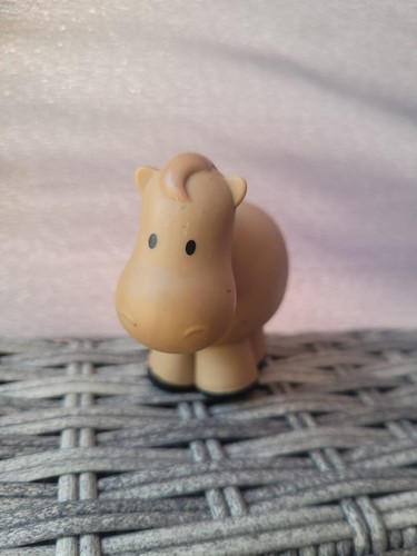 Happyland horse figure - happyland,