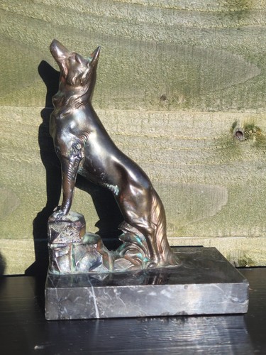 Art deco howling german - art,