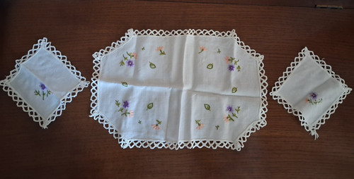 Vintage embroidered doily - vintage,