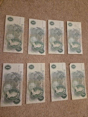 Old one pound notes - 8, /