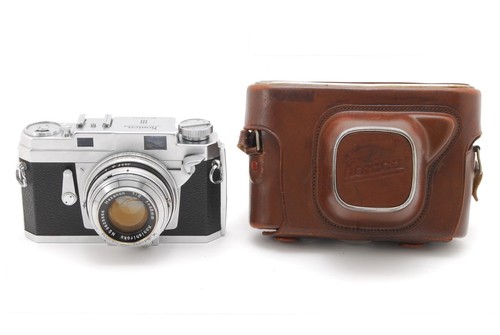 Near mint case konica iii - [near, w/case]