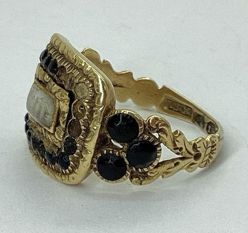 Georgian 18ct gold mourning - a,