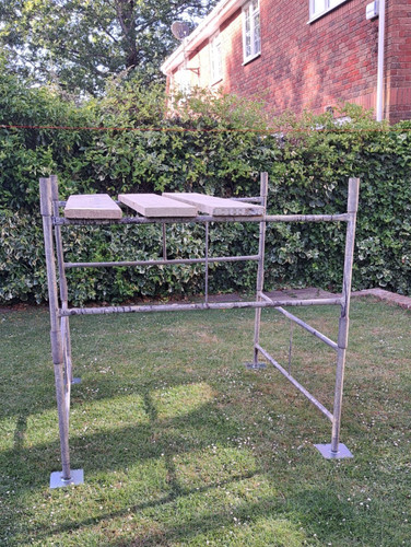 Low scaffold tower - tower, 4'x4'