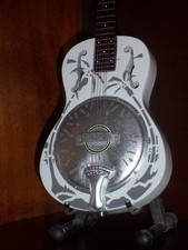 Mini Resonator Guitar For DIRE