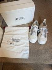 Alexandra McQueen boxer dog