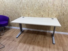 Herman Miller Office Desk Ash Oak Excellent Condition UK Delivery 40 Available