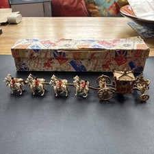 Crescent Toys  The Royal State