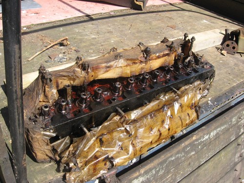 Daimler dingo cylinder head - dingo,