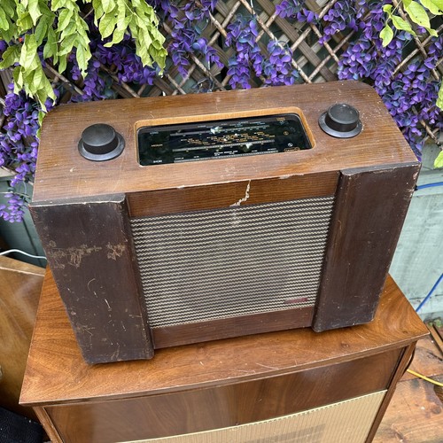 Vintage murphy valve radio - murphy,