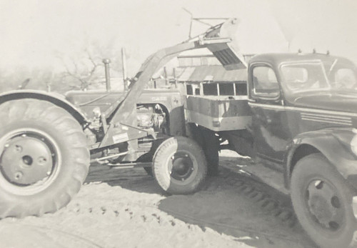 1950s case tractor bucket - 1950s,
