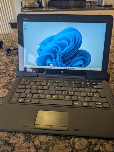 Fujitsu r726 tablet laptop 4gb - fujitsu,