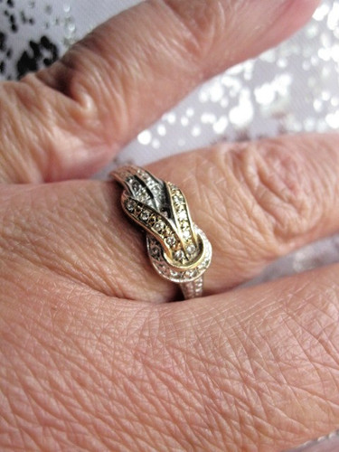 Stunning white yellow - stunning, gold