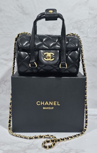Chanel makeup black - chanel,