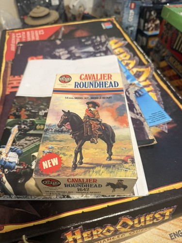 Airfix cavalier roundhead - airfix,