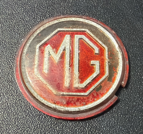 Wheel centre car - wheel, badge/