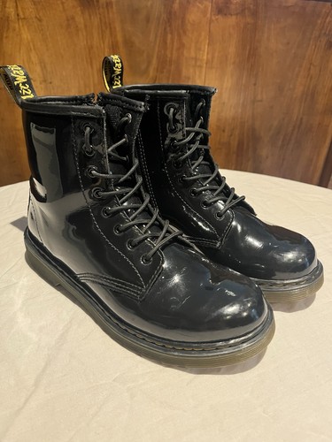 Martens black patent - dr.,