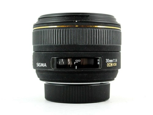 Sigma 30mm dc - sigma, f1.4