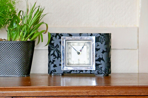 Vintage mantle clock with - vintage,