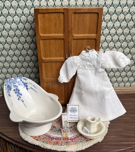 Dolls house job - house, lot