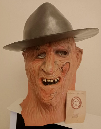 Don post freddy krueger mask - post,
