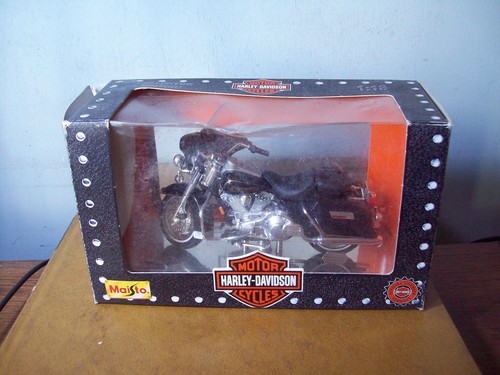 Maisto 39396 harley - 1/18,
