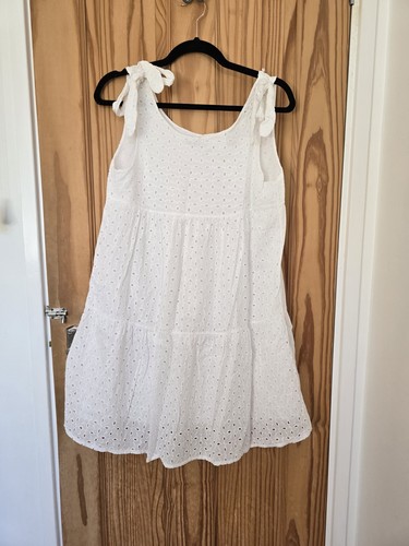 Boohoo white broderie anglaise - white,
